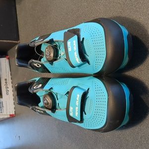 Pearl Izumi mountain bike shoe